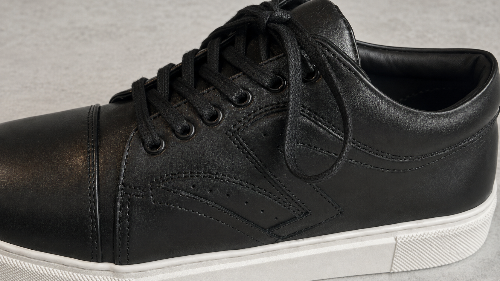 Mono Court — Minimal Leather Sneaker